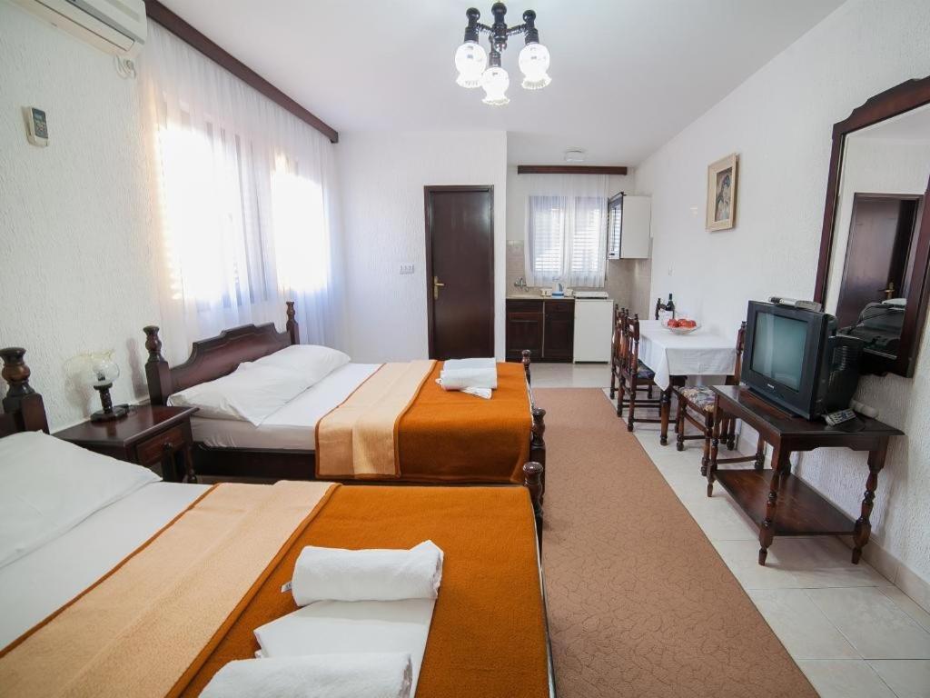 Guest House 4M Petrovac Δωμάτιο φωτογραφία