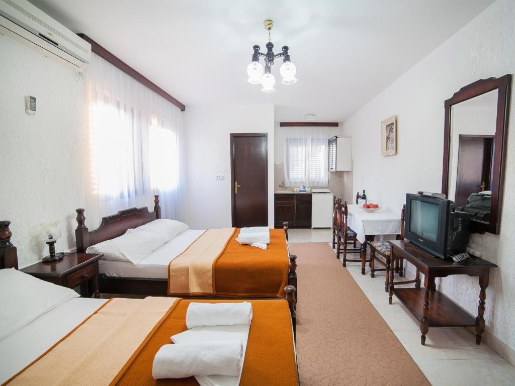 Guest House 4M Petrovac Δωμάτιο φωτογραφία