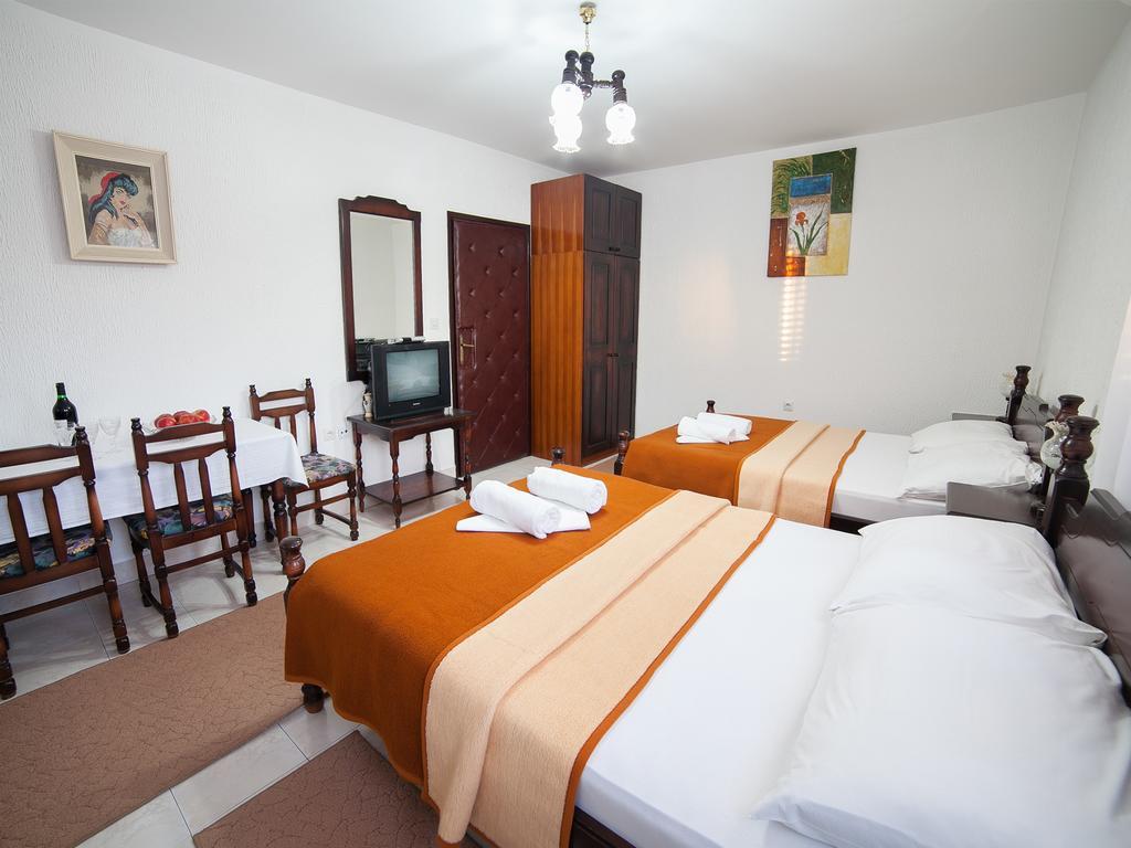 Guest House 4M Petrovac Δωμάτιο φωτογραφία