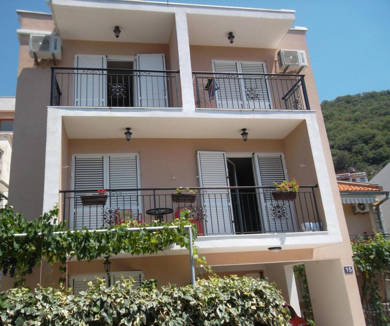 Guest House 4M Petrovac Εξωτερικό φωτογραφία